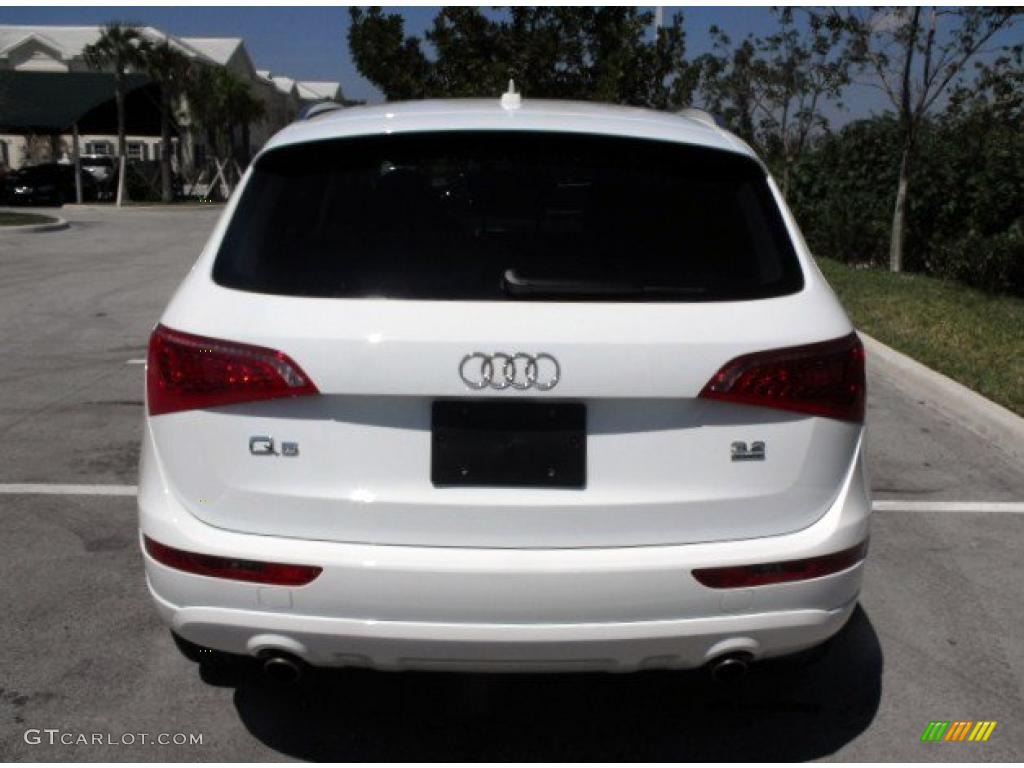 2009 Q5 3.2 Premium quattro - Ibis White / Black photo #13