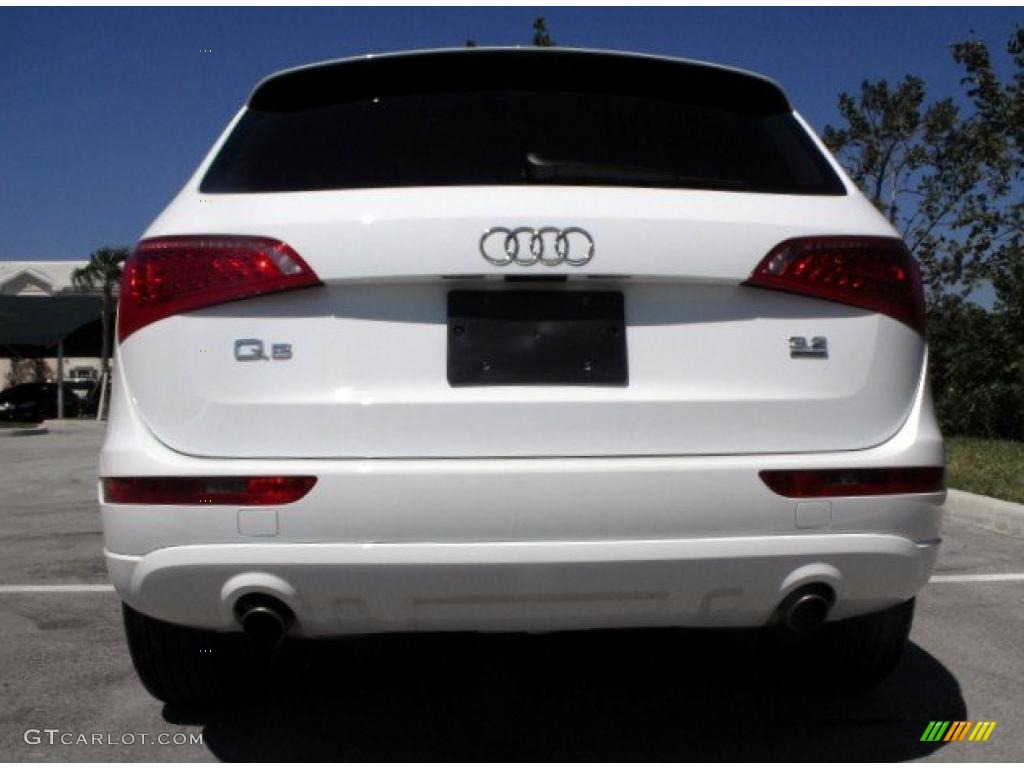2009 Q5 3.2 Premium quattro - Ibis White / Black photo #14