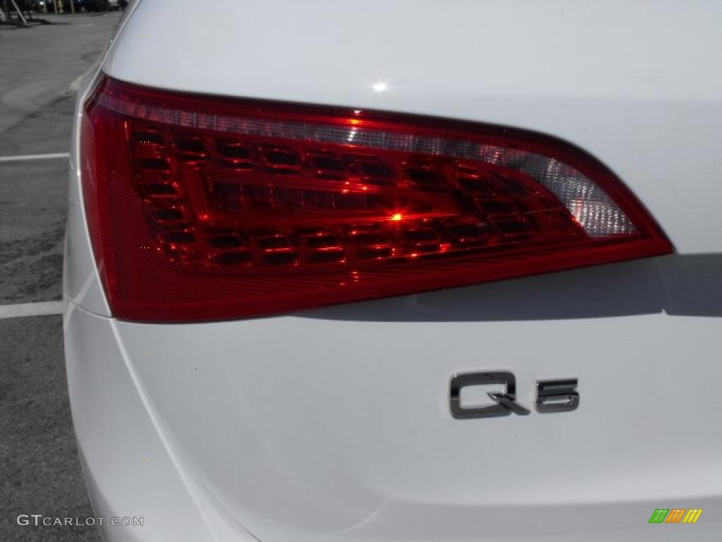 2009 Q5 3.2 Premium quattro - Ibis White / Black photo #15
