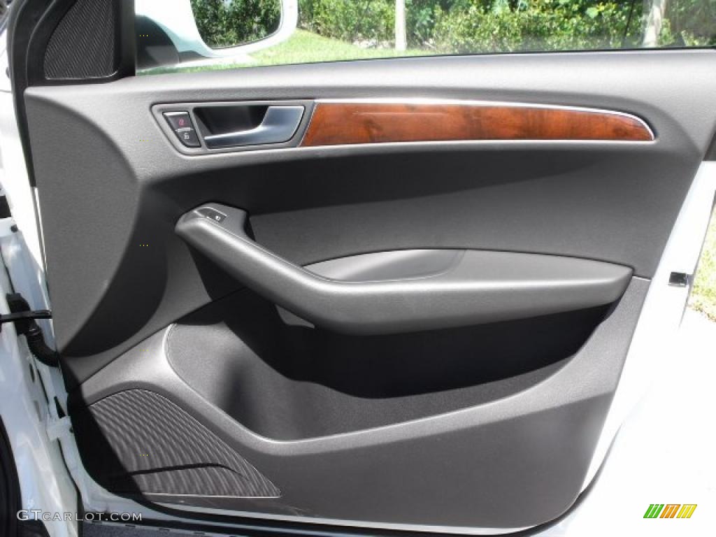 2009 Q5 3.2 Premium quattro - Ibis White / Black photo #30