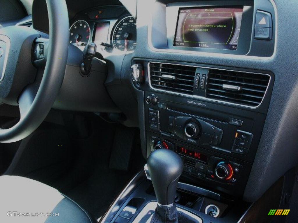 2009 Q5 3.2 Premium quattro - Ibis White / Black photo #39