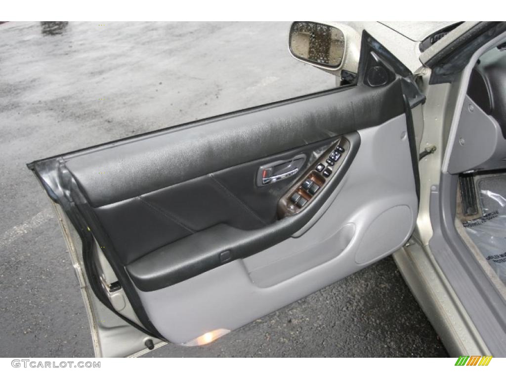 2004 Legacy 2.5 GT Wagon - Titanium Pearl / Black photo #13