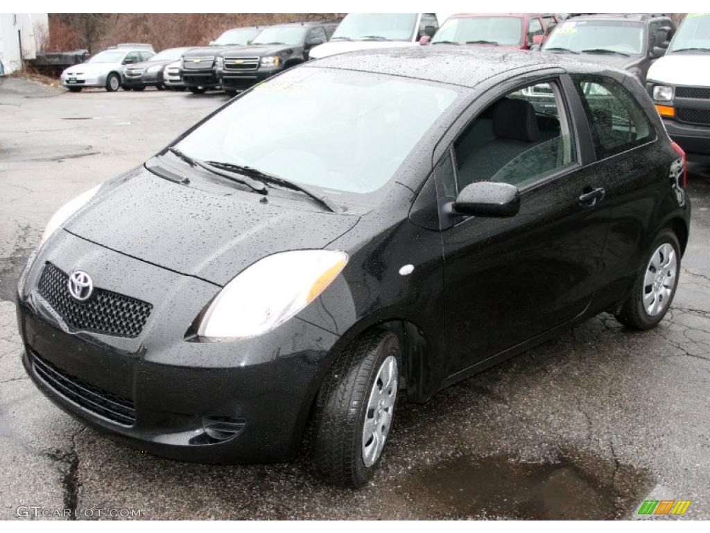 2008 Yaris 3 Door Liftback - Black Sand Pearl / Dark Charcoal photo #1