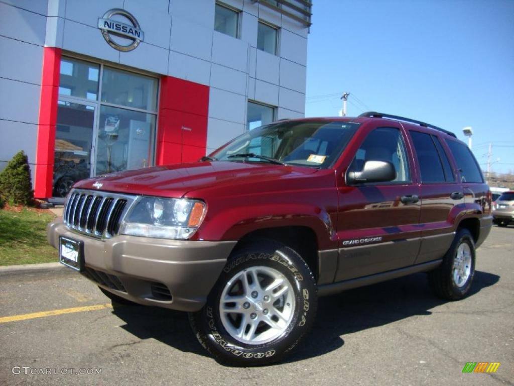 2003 Grand Cherokee Laredo 4x4 - Dark Garnet Red Pearl / Taupe photo #4