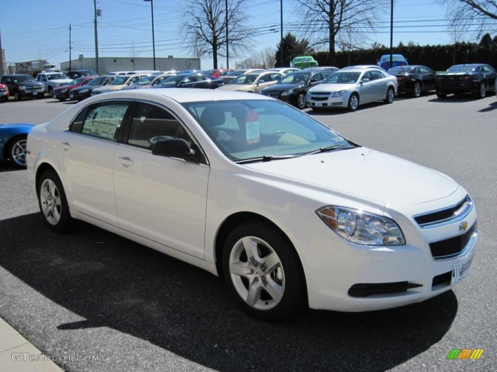 2010 Malibu LS Sedan - Summit White / Cocoa/Cashmere photo #3