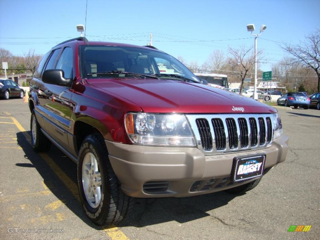 2003 Grand Cherokee Laredo 4x4 - Dark Garnet Red Pearl / Taupe photo #14