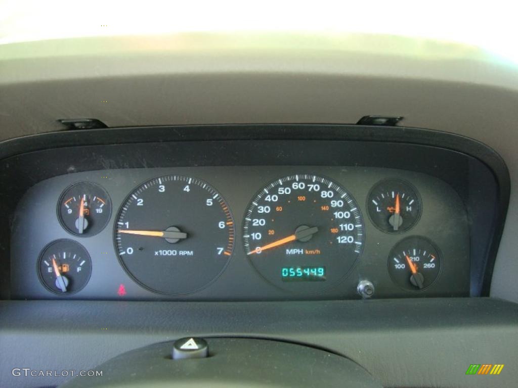 2003 Grand Cherokee Laredo 4x4 - Dark Garnet Red Pearl / Taupe photo #36