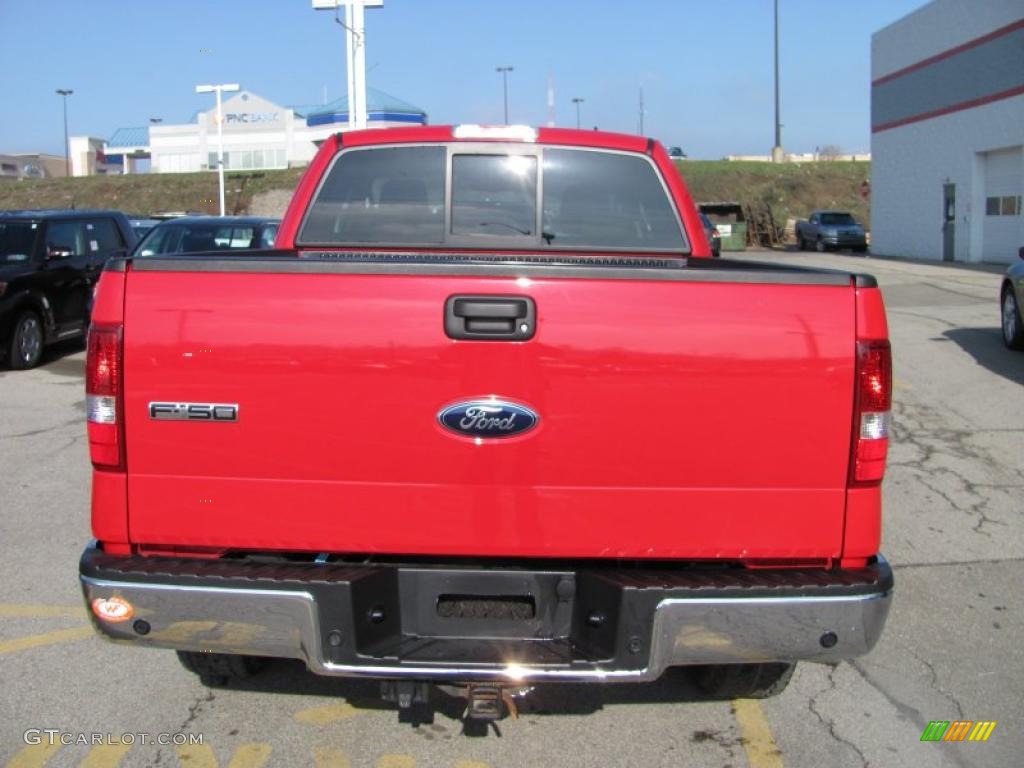 2006 F150 XLT SuperCab 4x4 - Bright Red / Medium/Dark Flint photo #5