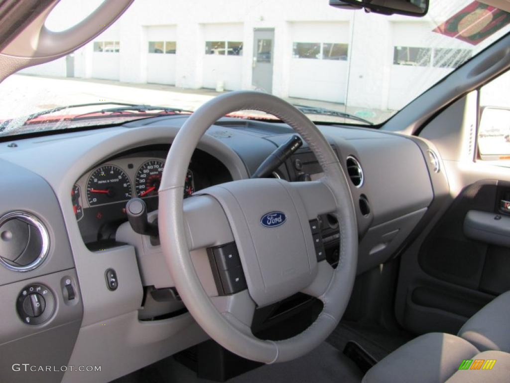 2006 F150 XLT SuperCab 4x4 - Bright Red / Medium/Dark Flint photo #15