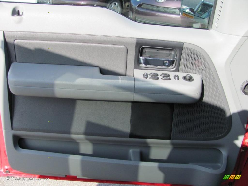 2006 F150 XLT SuperCab 4x4 - Bright Red / Medium/Dark Flint photo #17