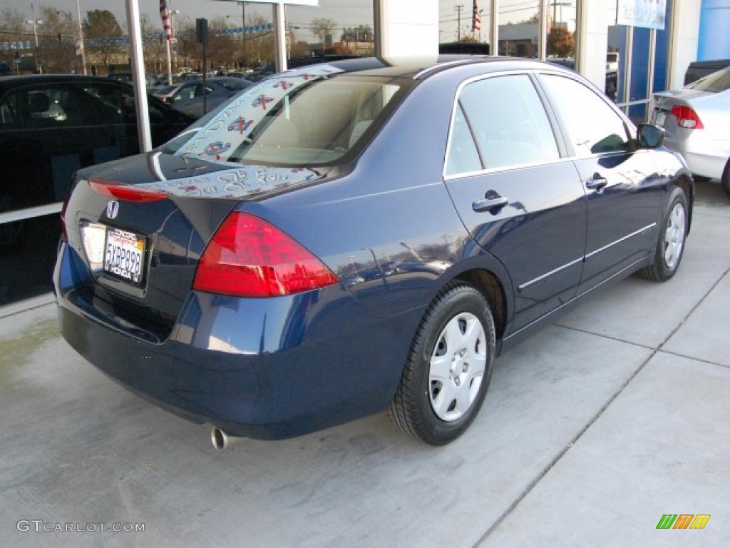 2007 Accord LX Sedan - Royal Blue Pearl / Gray photo #3