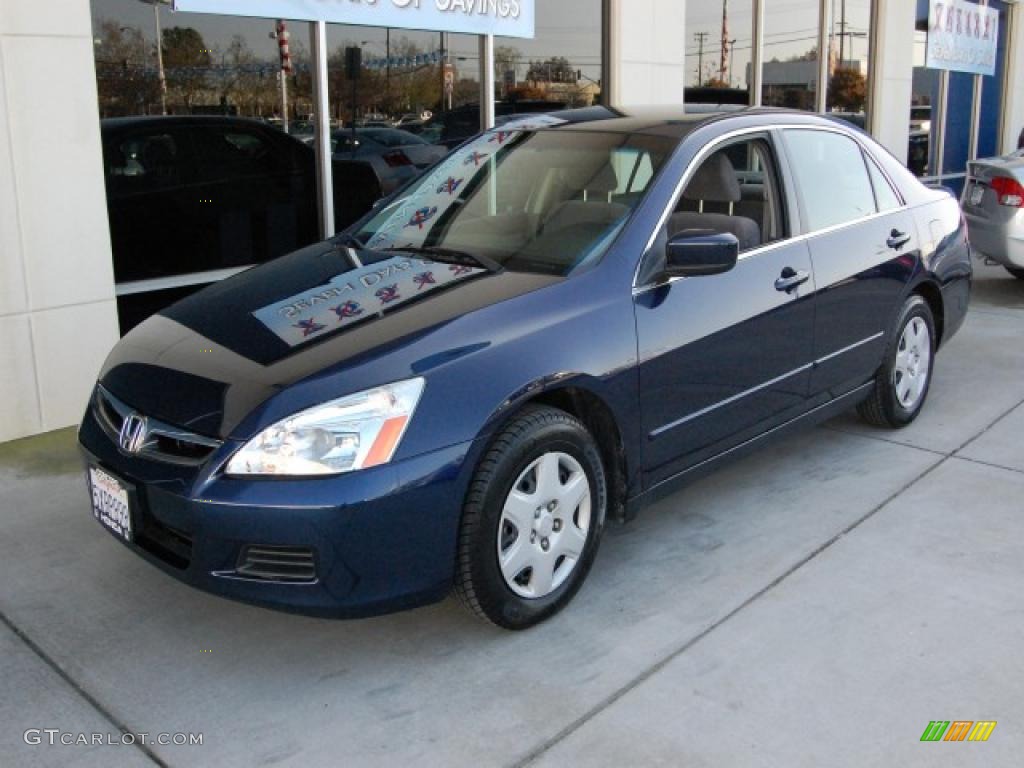 2007 Accord LX Sedan - Royal Blue Pearl / Gray photo #7