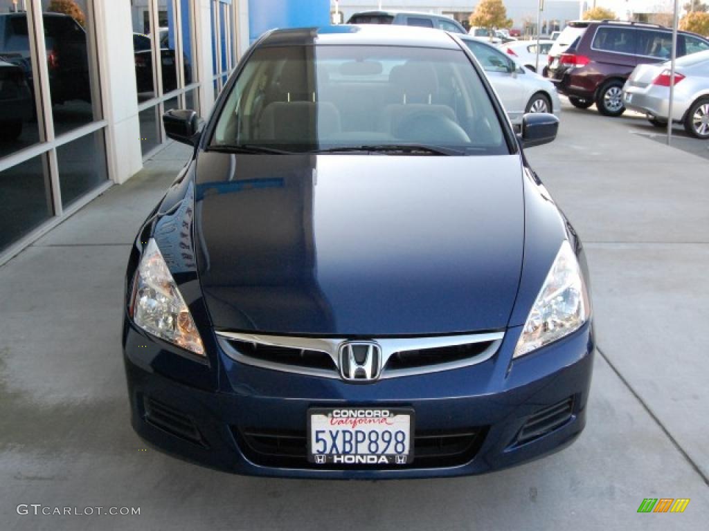 2007 Accord LX Sedan - Royal Blue Pearl / Gray photo #8