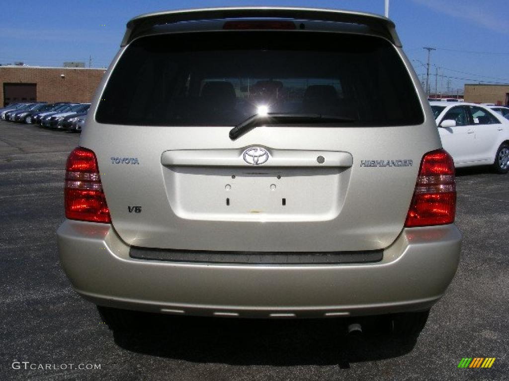 2002 Highlander Limited - Vintage Gold Metallic / Ivory photo #4