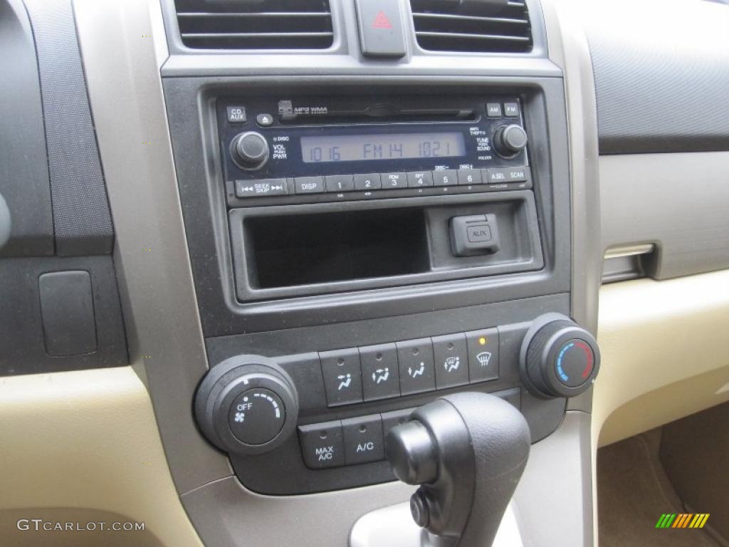 2008 CR-V LX 4WD - Green Tea Metallic / Ivory photo #10