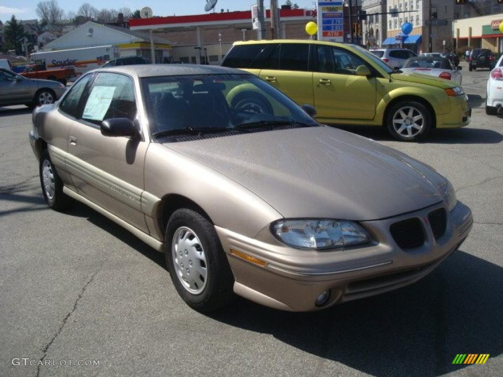 1996 Grand Am SE Coupe - Light Taupe Metallic / Neutral photo #5