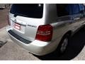 Millennium Silver Metallic - Highlander V6 Photo No. 18