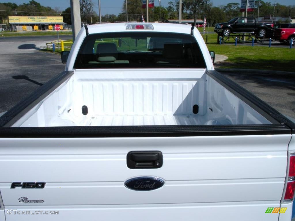 2010 F150 XL Regular Cab - Oxford White / Medium Stone photo #9