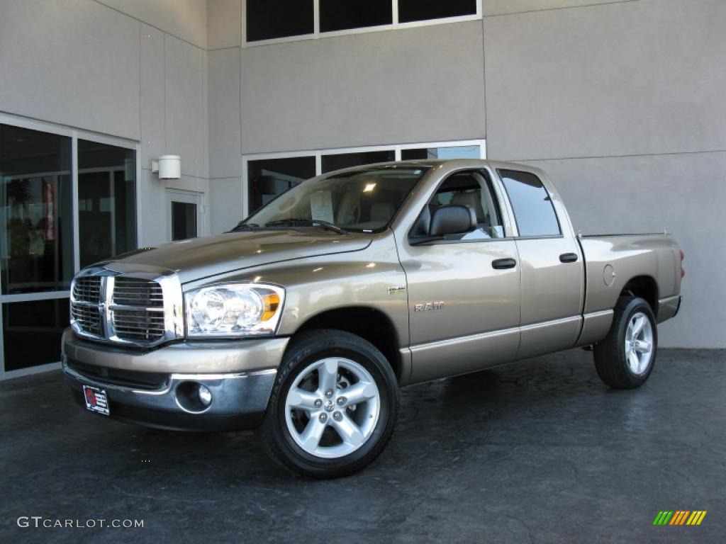 2008 Ram 1500 Big Horn Edition Quad Cab - Light Khaki Metallic / Medium Slate Gray photo #2