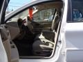 Vibrant White - Taurus SE Sedan Photo No. 11