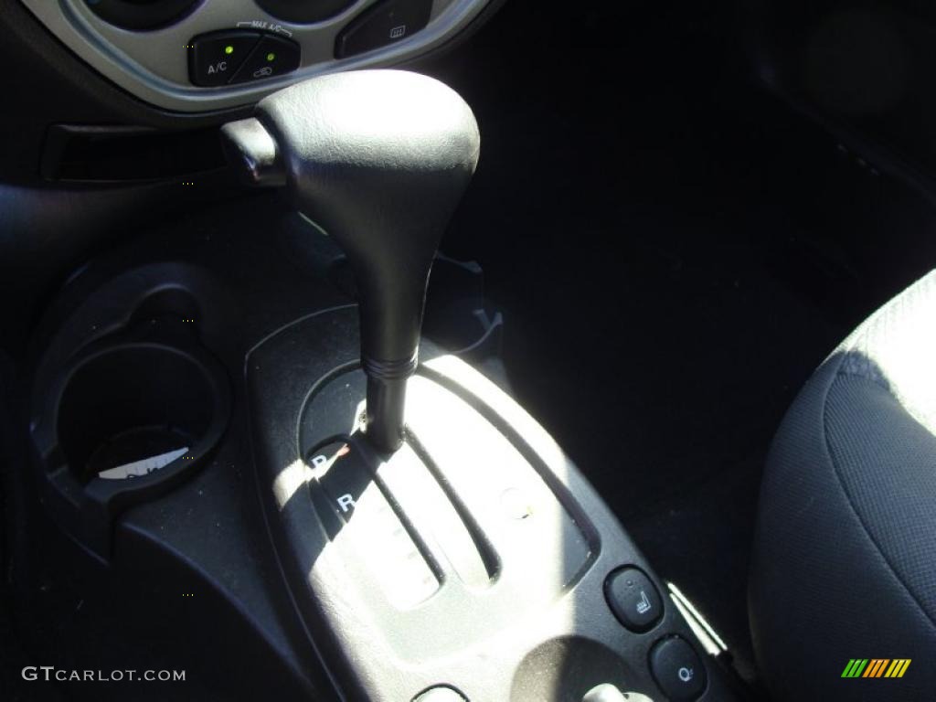 2007 Focus ZX5 SES Hatchback - CD Silver Metallic / Charcoal/Light Flint photo #22