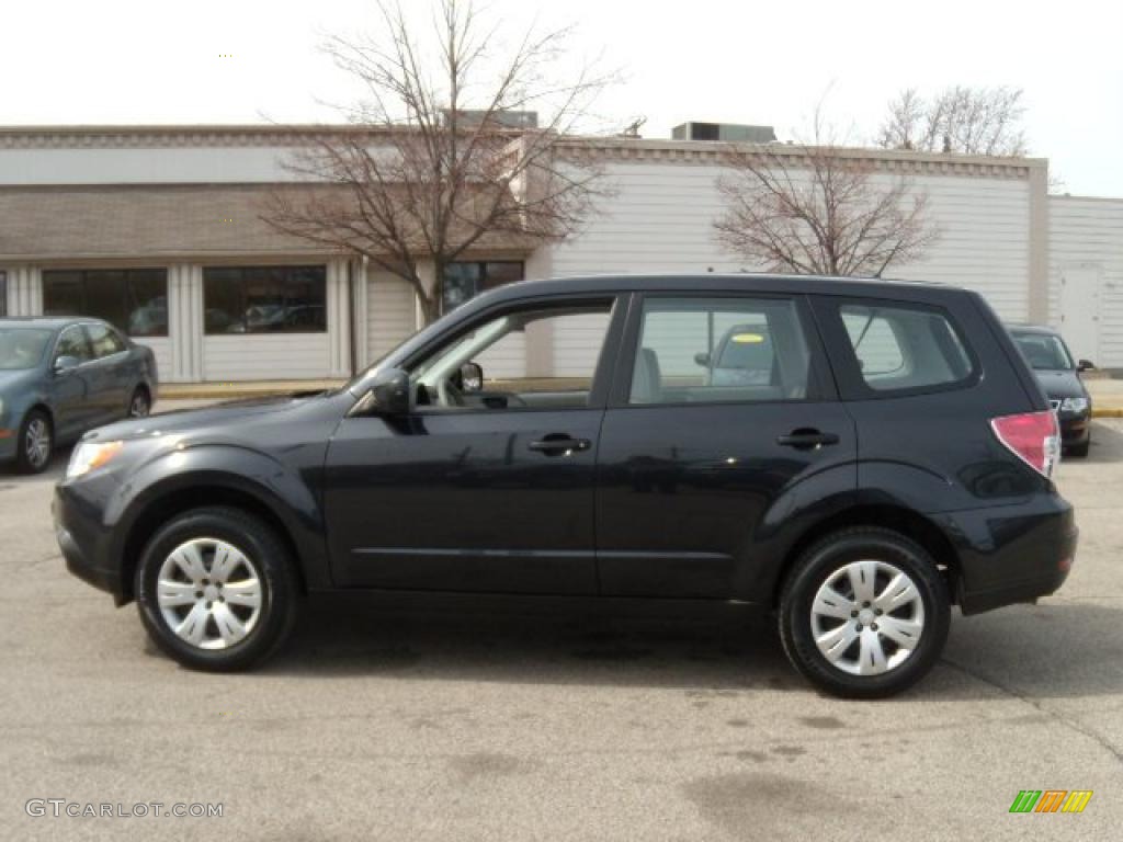 2010 Forester 2.5 X - Obsidian Black Pearl / Platinum photo #2
