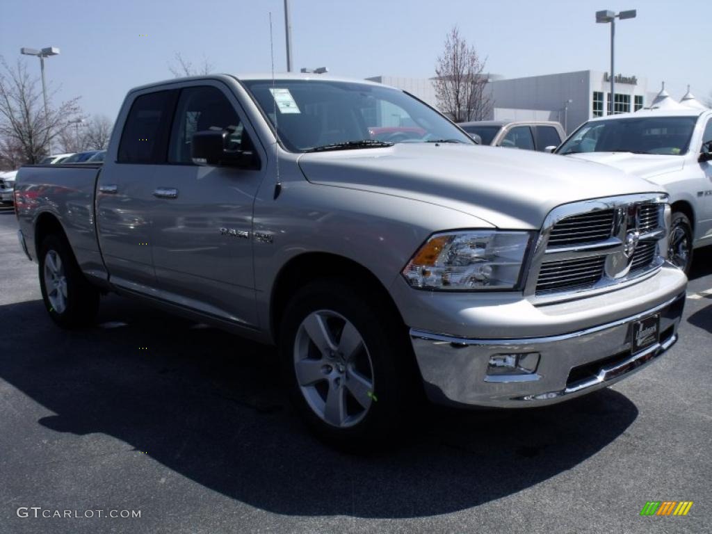 2010 Ram 1500 Big Horn Quad Cab - Light Graystone Pearl / Dark Slate/Medium Graystone photo #4