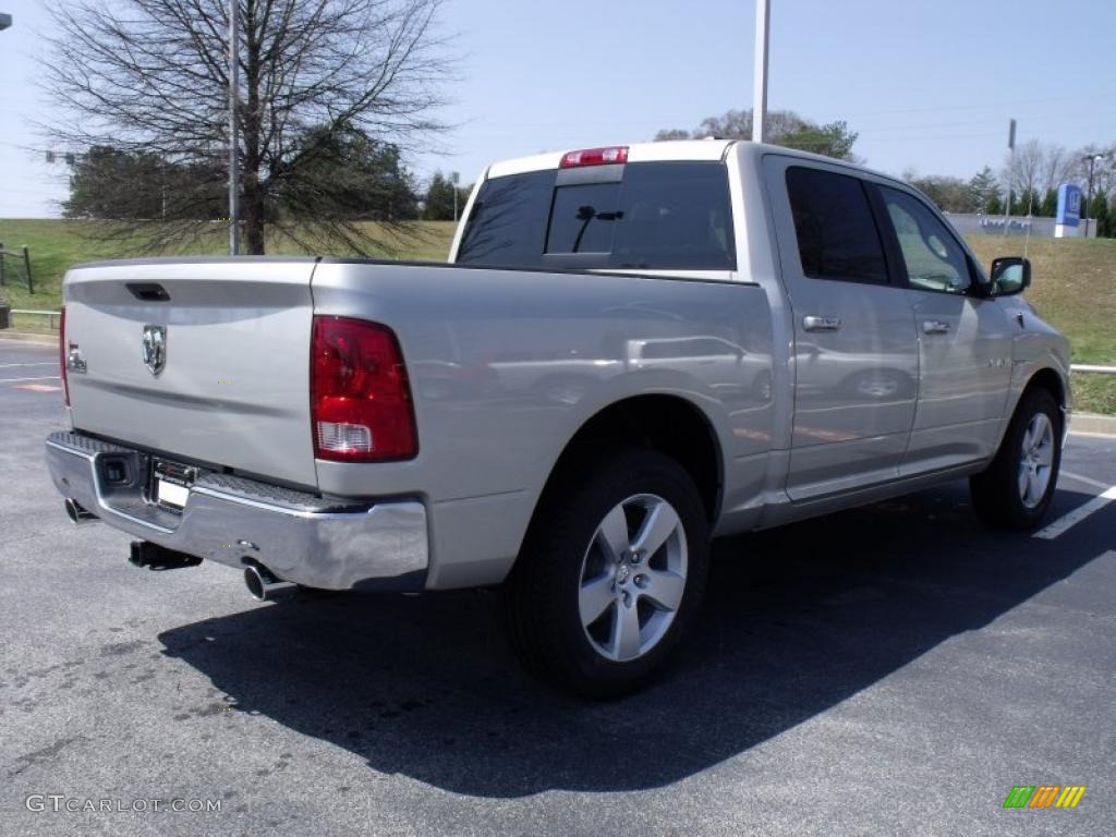 2010 Ram 1500 Big Horn Crew Cab - Light Graystone Pearl / Dark Slate/Medium Graystone photo #3