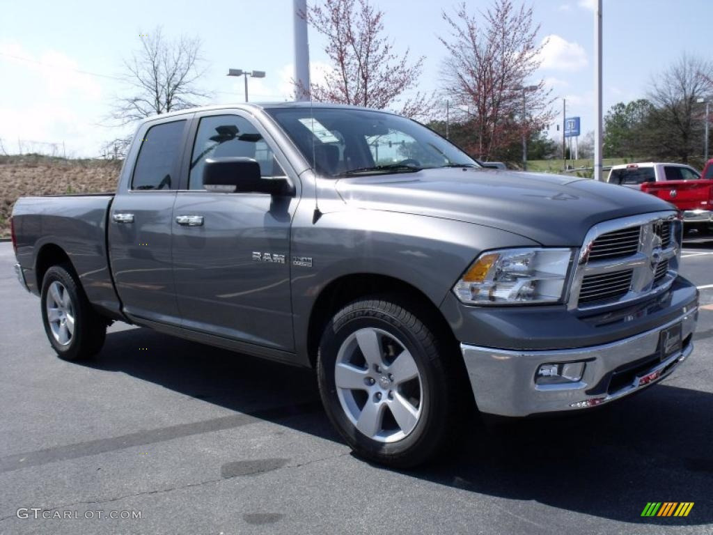 2010 Ram 1500 Big Horn Quad Cab - Mineral Gray Metallic / Dark Slate/Medium Graystone photo #4