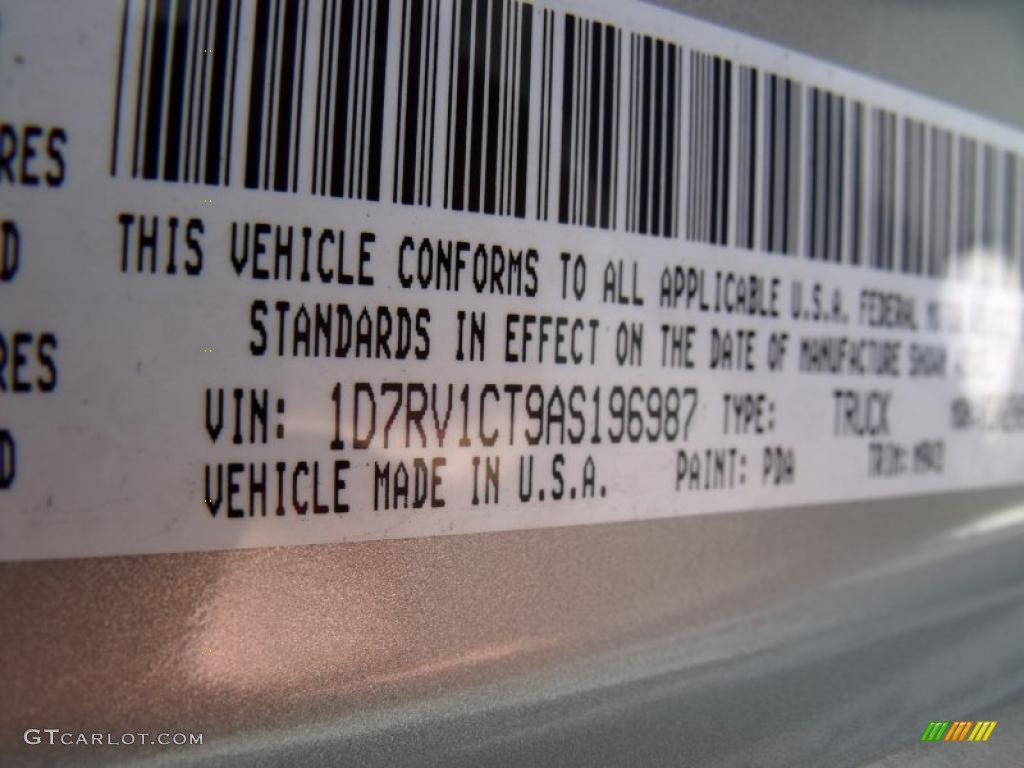 2010 Ram 1500 Big Horn Crew Cab 4x4 - Light Graystone Pearl / Dark Slate/Medium Graystone photo #16