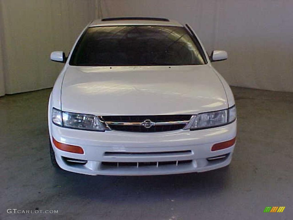 1998 Maxima  - Arctic White Pearl Metallic / Black photo #2