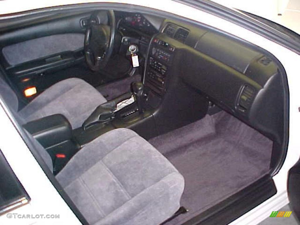 1998 Maxima  - Arctic White Pearl Metallic / Black photo #7