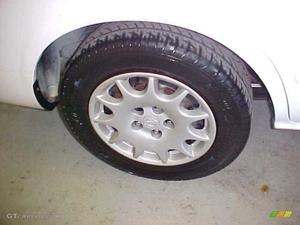 1998 Maxima  - Arctic White Pearl Metallic / Black photo #8