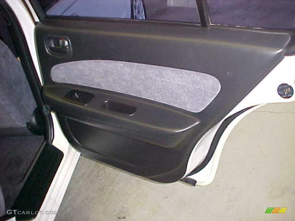 1998 Maxima  - Arctic White Pearl Metallic / Black photo #9