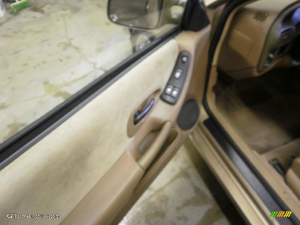1998 Grand Prix GT Coupe - Gold Metallic / Camel photo #2