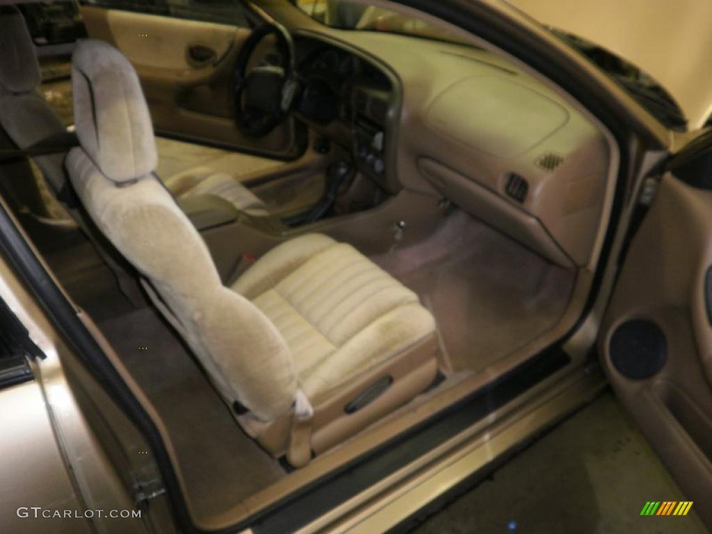 1998 Grand Prix GT Coupe - Gold Metallic / Camel photo #13