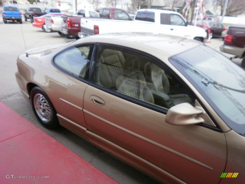 1998 Grand Prix GT Coupe - Gold Metallic / Camel photo #29