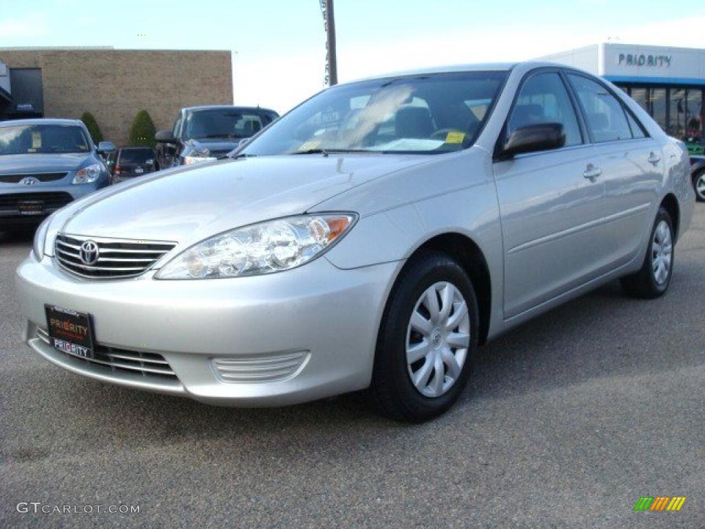 2006 Camry LE - Lunar Mist Metallic / Stone Gray photo #1
