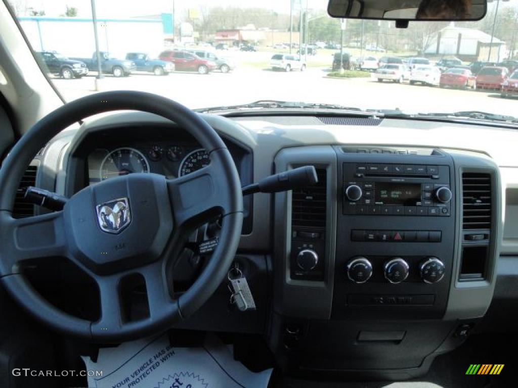 2010 Ram 1500 ST Quad Cab 4x4 - Bright Silver Metallic / Dark Slate/Medium Graystone photo #12