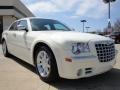 Cool Vanilla - 300 C HEMI Photo No. 1