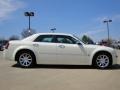 Cool Vanilla - 300 C HEMI Photo No. 2