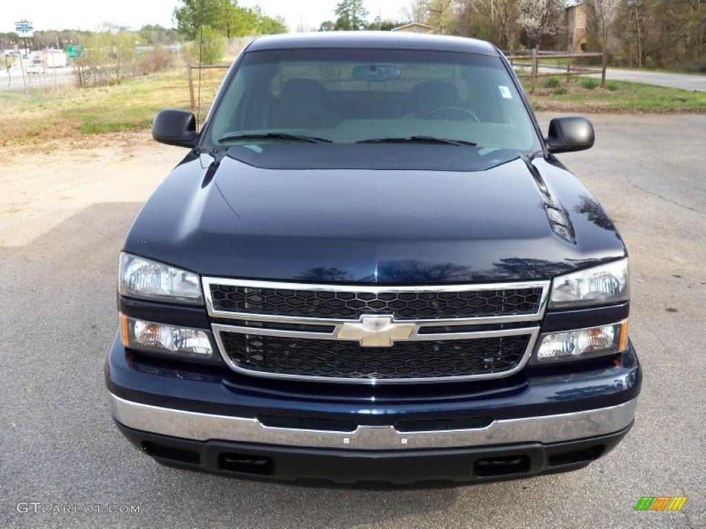 2006 Silverado 1500 Z71 Extended Cab 4x4 - Dark Blue Metallic / Dark Charcoal photo #2