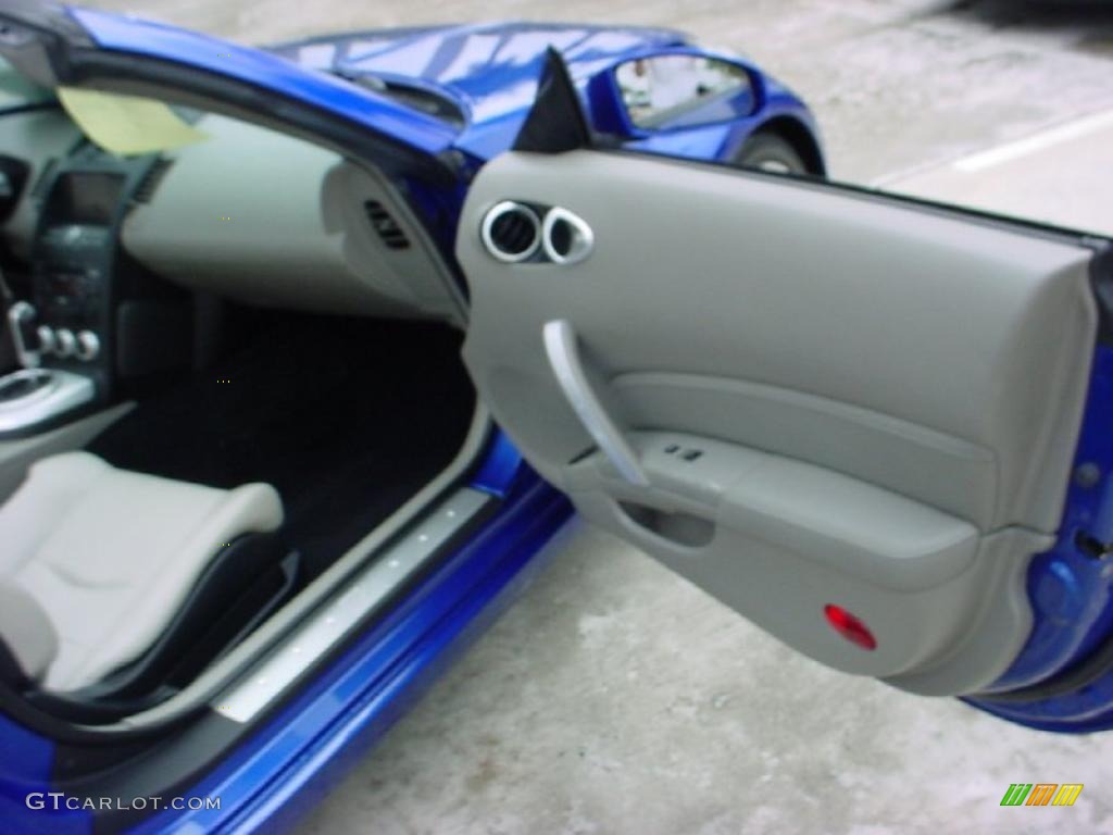 2006 350Z Touring Roadster - Daytona Blue Metallic / Frost Leather photo #14