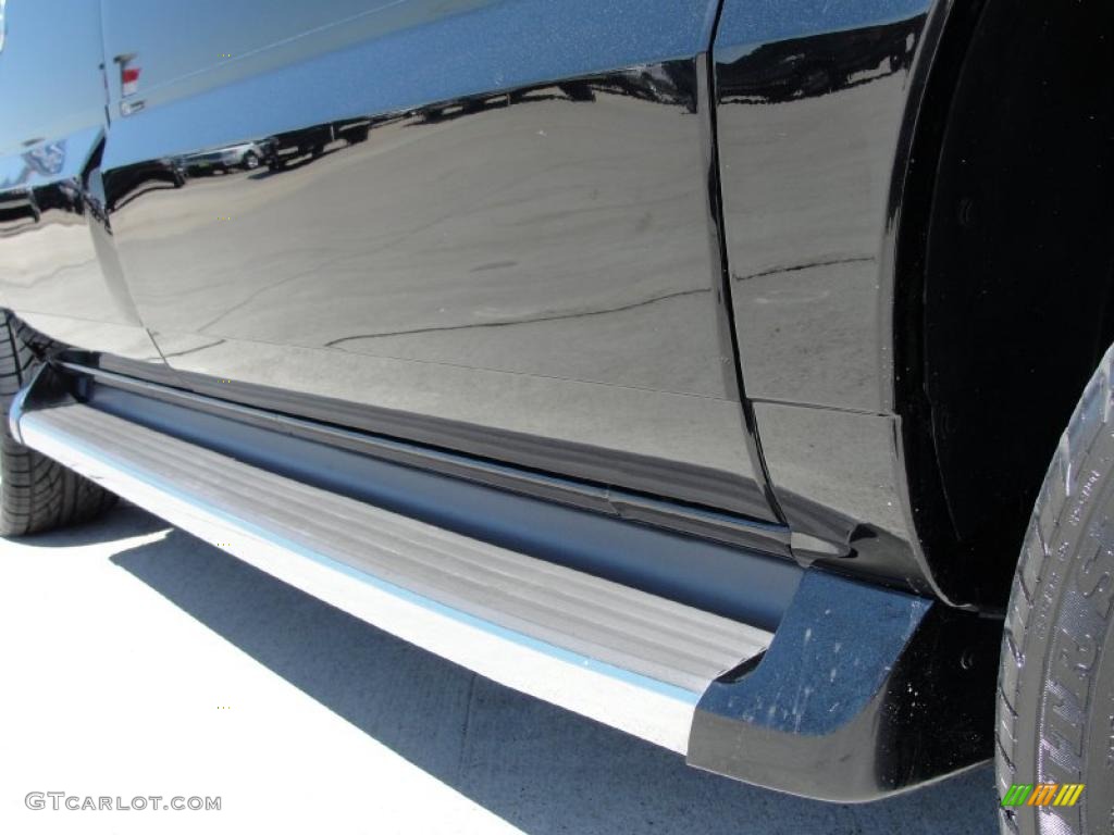 2006 Escalade EXT AWD - Black Raven / Pewter photo #17
