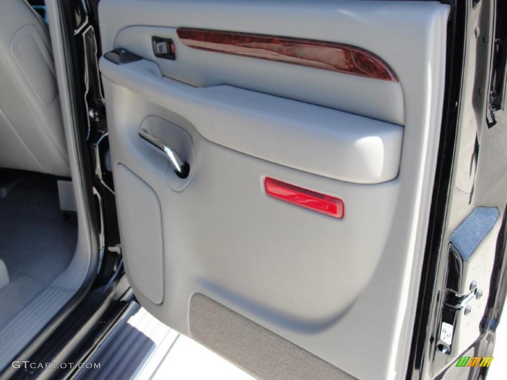 2006 Escalade EXT AWD - Black Raven / Pewter photo #33