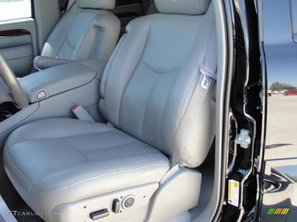 2006 Escalade EXT AWD - Black Raven / Pewter photo #40