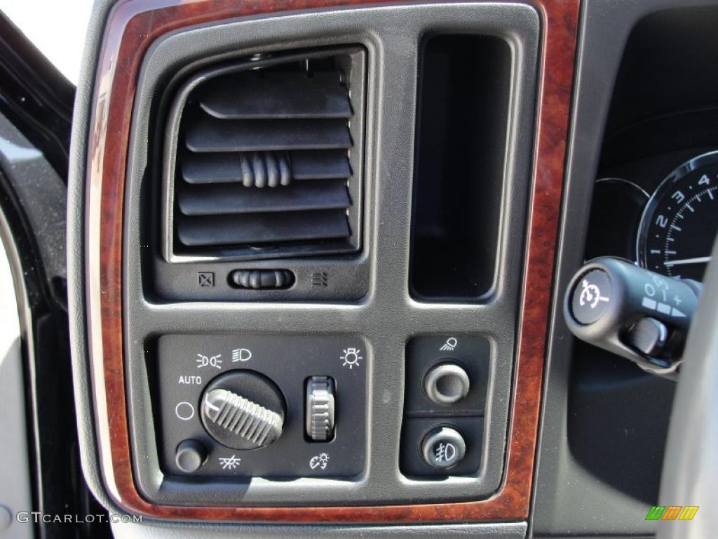2006 Escalade EXT AWD - Black Raven / Pewter photo #51