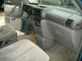 1995 Island Teal Metallic Dodge Caravan SE  photo #17