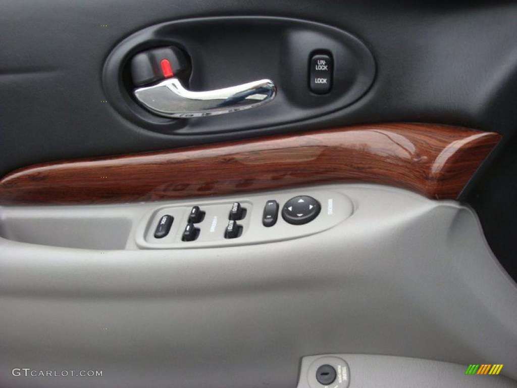 2004 LeSabre Custom - White / Medium Gray photo #9
