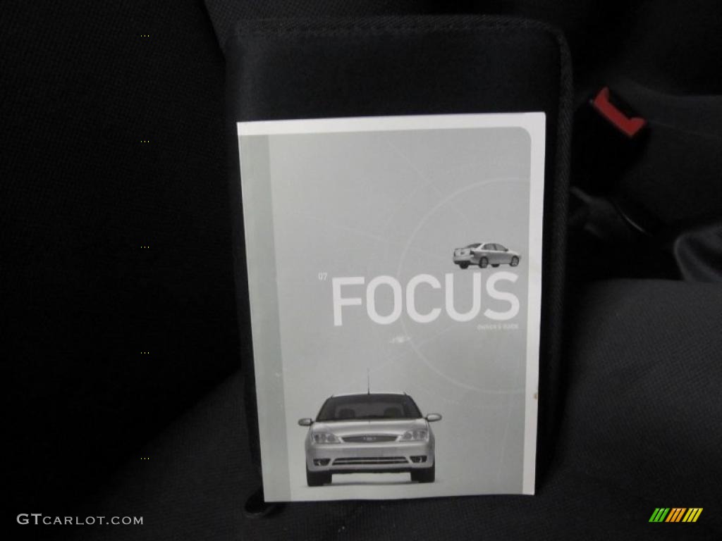 2007 Focus ZX3 S Coupe - Pitch Black / Charcoal photo #8